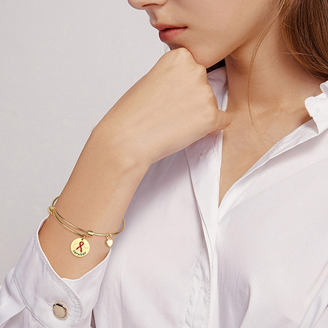 援助、勇気、強さ、赤、サバイバー、リボン、ブレスレット、女性への思いやりの贈り物