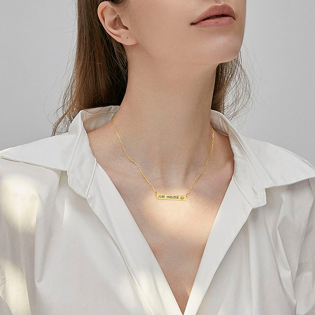 卸売水平パーソナライズ彫刻モノグラム バー ネックレス