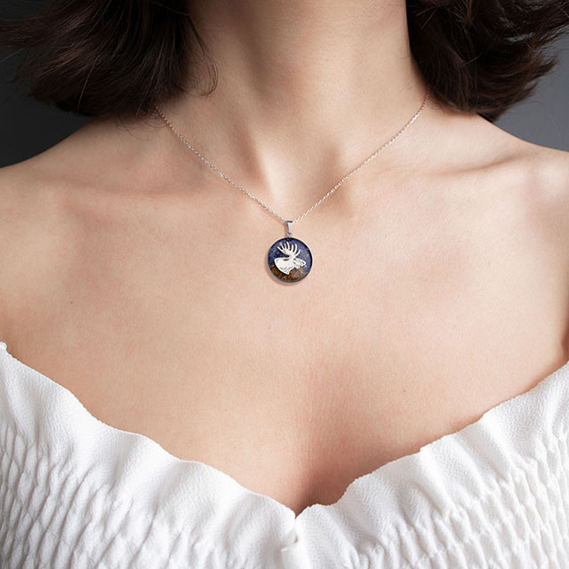 ジェムストーン 動物ネックレス 女性用 ターコイズ タンブルチップ ペンダントネックレス 珍味サークル ヘラジカ ヘラジカ クマ ネックレス 女性 女の子 野生動物 動物ジュエリー ギフト