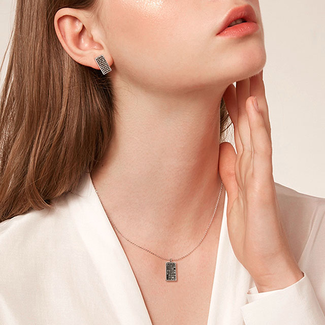 月と星のネックレス女性用シルバーメッキ可憐なブラッククリスタルムーンネックレス三日月スター幾何学ペンダントネックレスジュエリーギフト