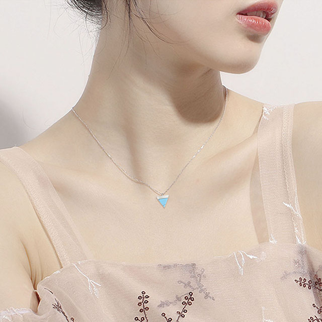 ジェムストーンバーネックレス女性用ゴールドシルバーメッキ模擬ターコイズネックレスペンダントトライアングルスクエアネックレス上品なチョーカーネックレスジュエリーギフト