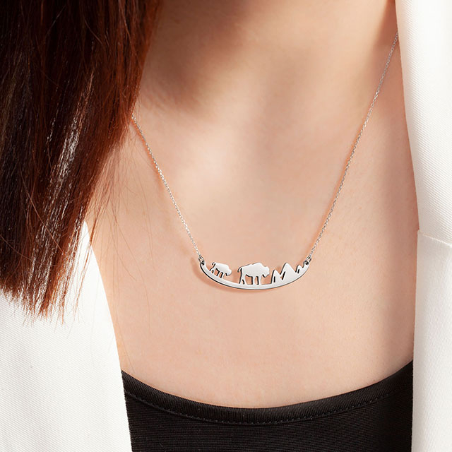 卸売ステンレス鋼動物ペンダントネックレスデザインスタイル