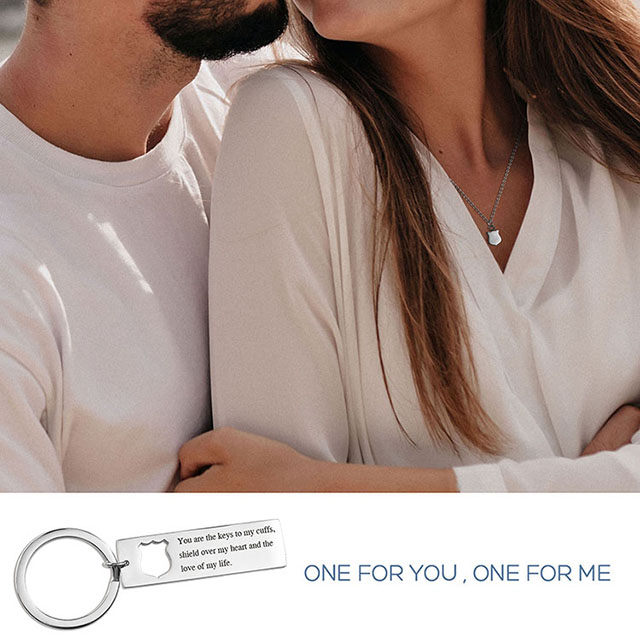 パーソナライズされたステンレス鋼のネックレスpolisバッジチャームマッチングキーチェーン