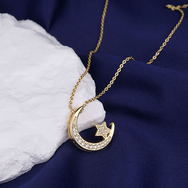ムーンネックレス