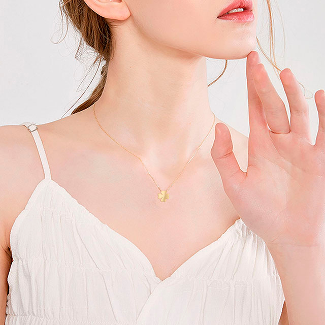 四つ葉のクローバー ネックレス ラッキー ペンダント チャーム ネックレス 信仰 希望 愛 幸運のネックレス 女性 女の子 パーソナライズされたジュエリー ギフト 
