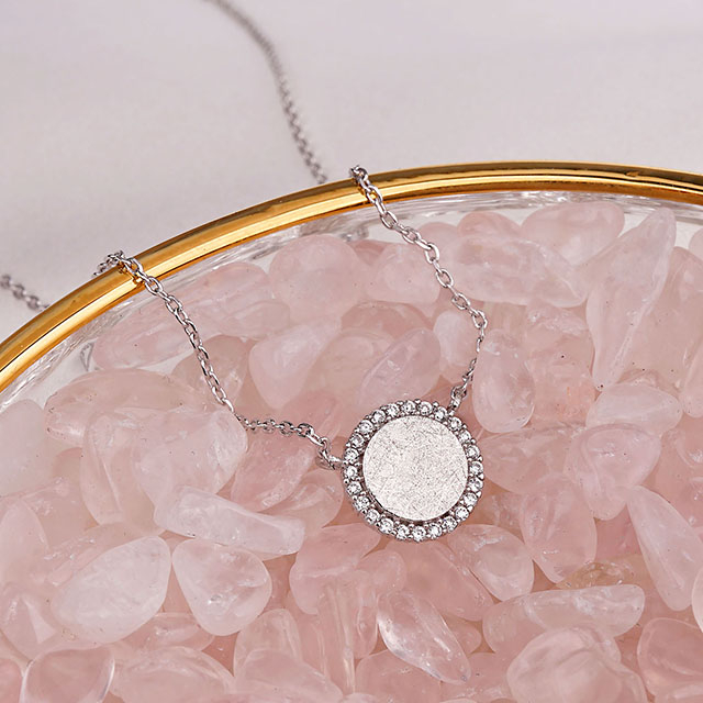 ハート 可憐なキュービックジルコニア ナックレース 幾何学的なハート サークル トライアングル ナックレース