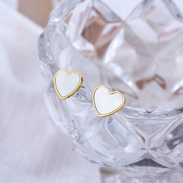 18K ゴールドメッキ女性ジュエリーステンレス鋼ペーパークリップチェーンハートシェイプペンダントネックレス 