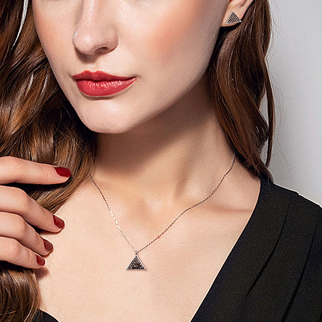 月と星のイヤリング女性のためのシルバーメッキ可憐なブラッククリスタルムーンイヤリング三日月スター幾何ペンダントジュエリーギフト