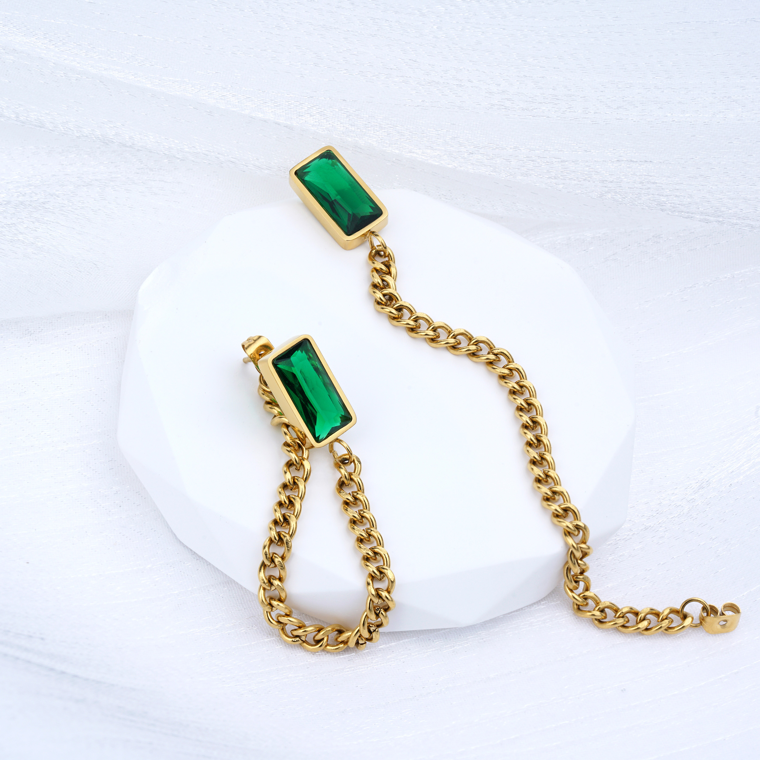 レトロなステンレス鋼のジュエリー 18 k ゴールド メッキ リンク チェーン ジェイド イヤリング工場サプライヤー 